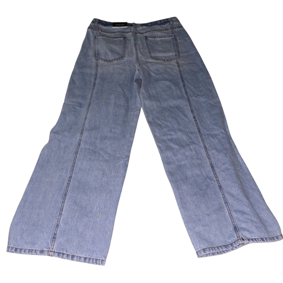 Womens Future Collective Light Blue Jeans, Mid Rise, Wide Leg, Size 12, NWT!!! - Picture 3 of 4